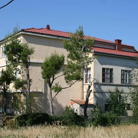 Triple Starigrad 6637b